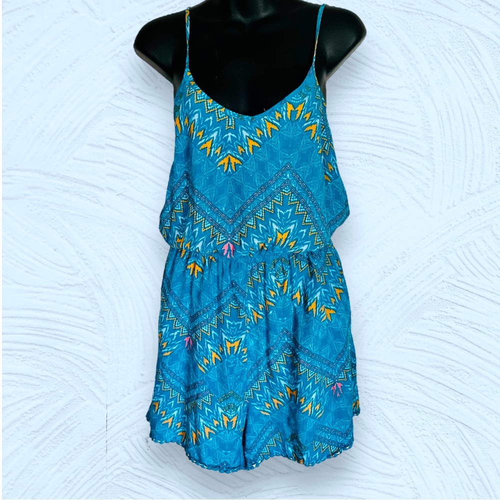 Super cute spaghetti strap Size M shorts/jumpsuit